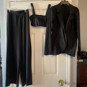 Kelle new look suite costume
